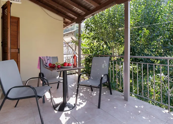 Krinos 2 アパート *